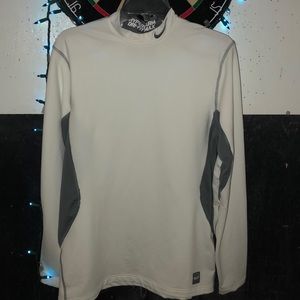 fitted Nike HyperWarm long sleeve Thermal